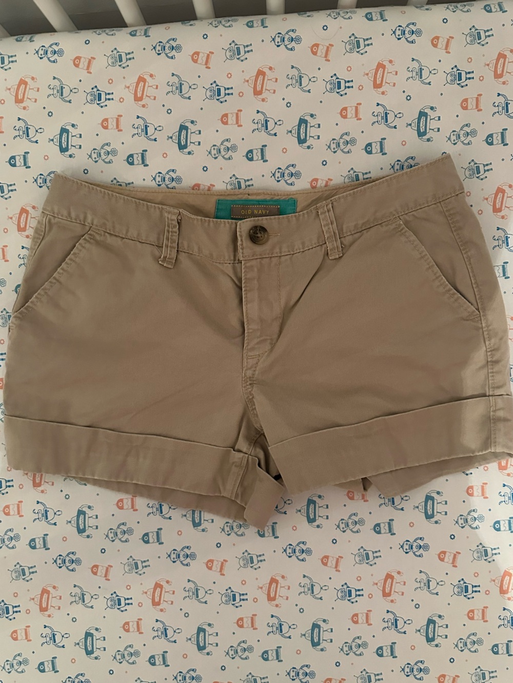 Old Navy Women's Khaki Roll-Cuff Shorts - Beige